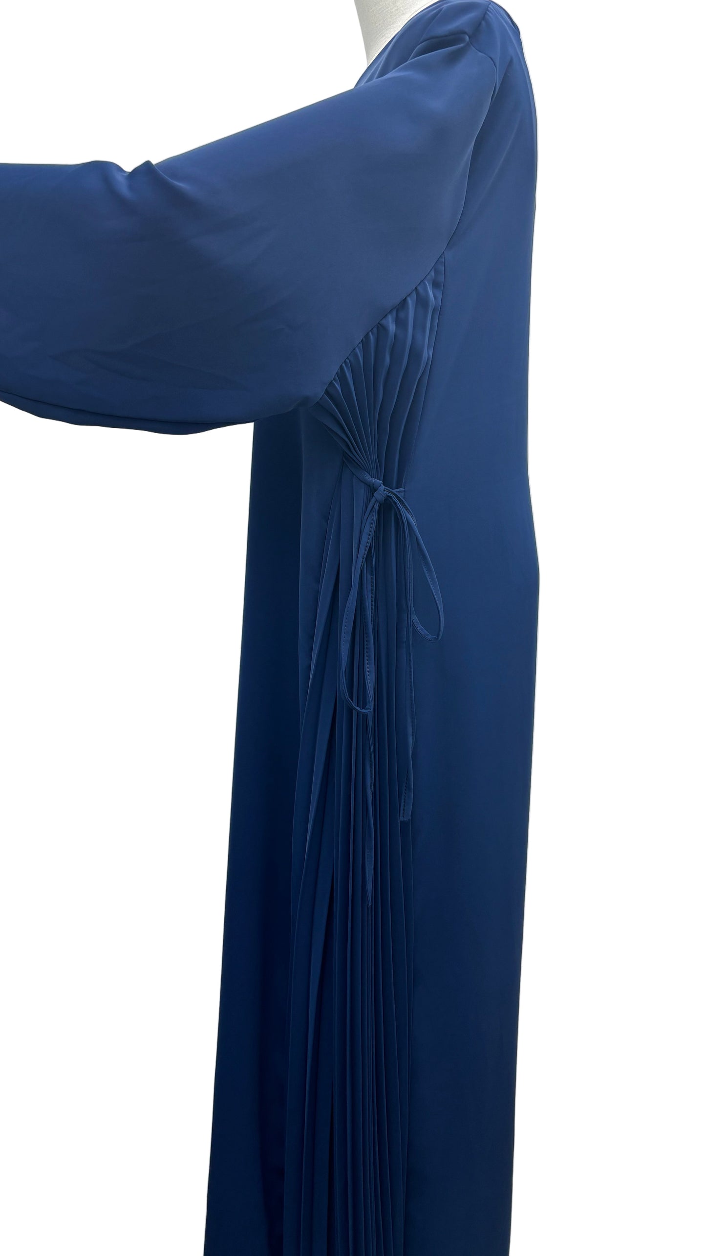 Robe en Soie de Médine plissée sur les côtés grandes de taille