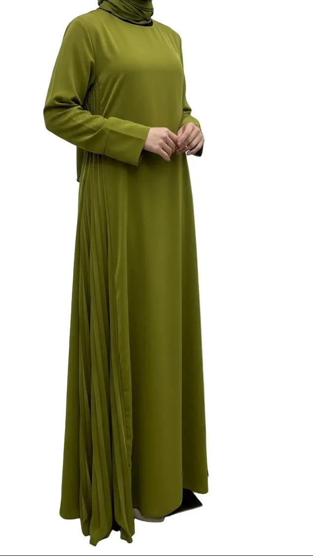 Robe en Soie de Médine plissée sur les côtés grandes de taille SALIHA MODE